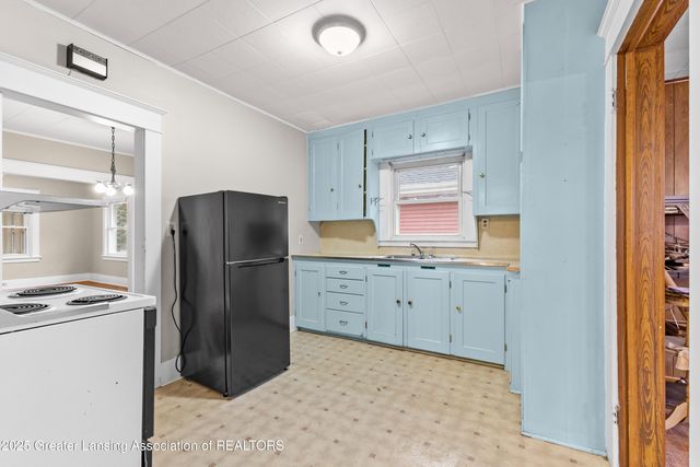 721 Clark Street, Lansing, MI 48906