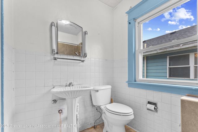 721 Clark Street, Lansing, MI 48906