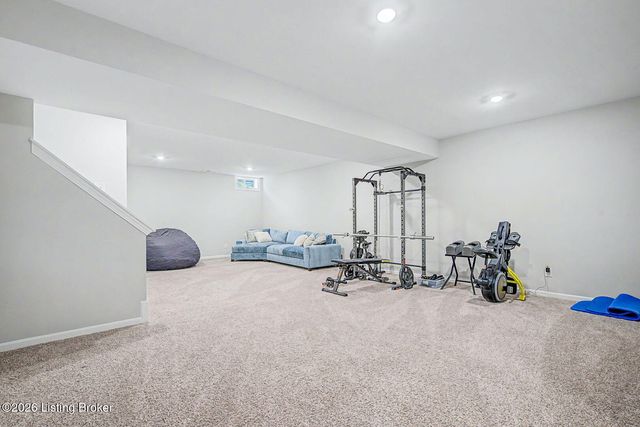 6802 Hawley View Ct, Crestwood, KY 40014