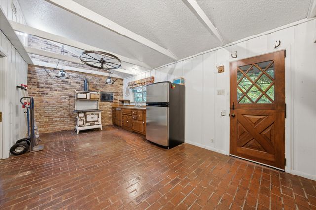 11222 County Road 1201, Malakoff, TX 75148