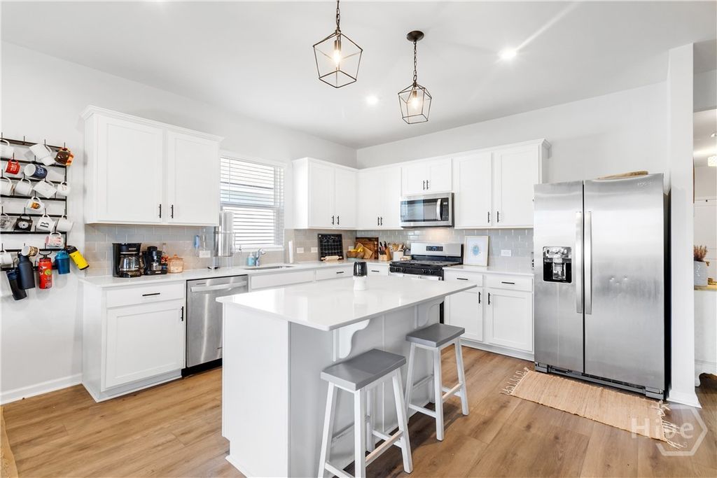 Image 10 of property listing at 134 Crosstown Avenue, Richmond Hill, GA 31324