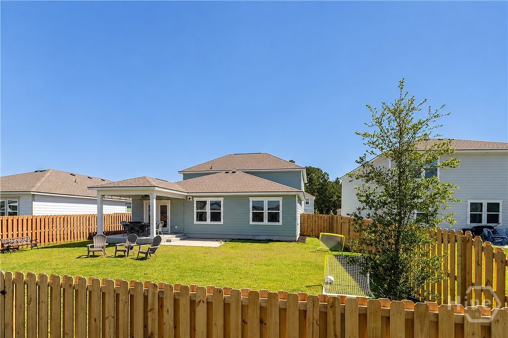 Image 32 of property listing at 134 Crosstown Avenue, Richmond Hill, GA 31324