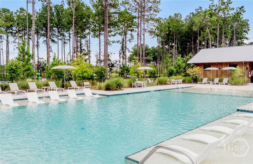 Image 38 of property listing at 134 Crosstown Avenue, Richmond Hill, GA 31324