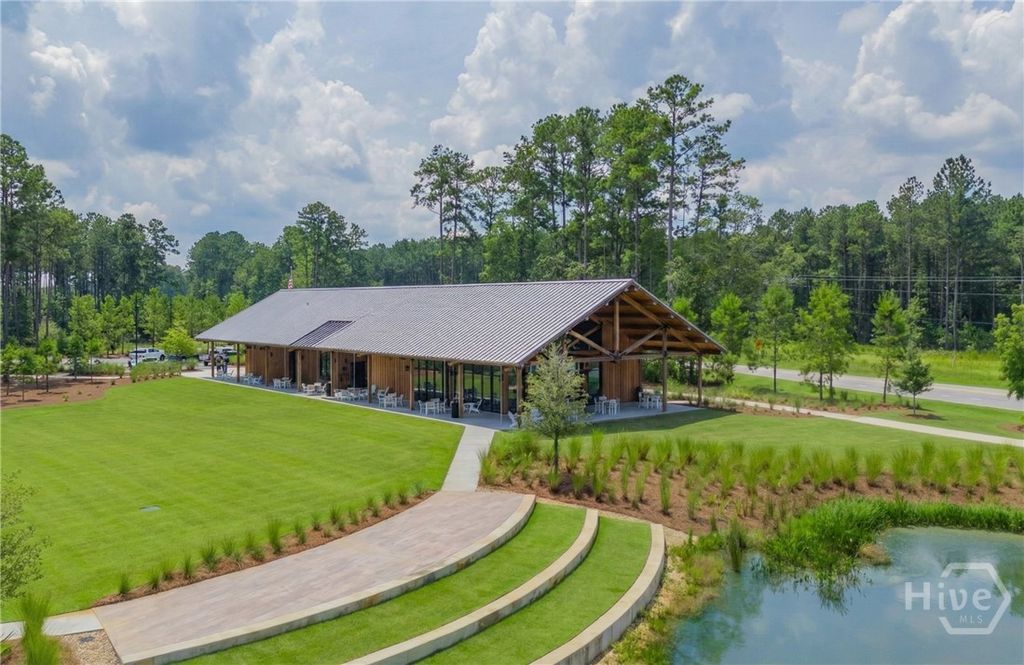 Image 40 of property listing at 134 Crosstown Avenue, Richmond Hill, GA 31324