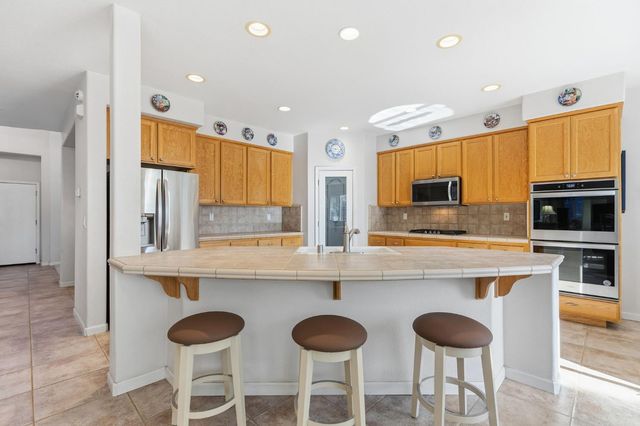 2567 Parkcrest Way, Roseville, CA 95747