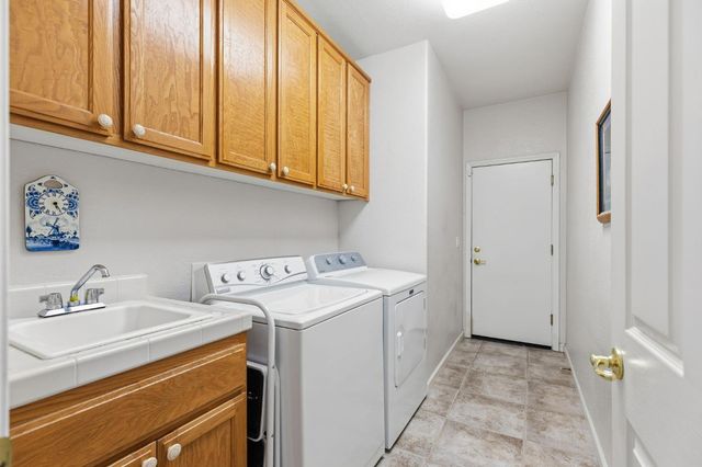 2567 Parkcrest Way, Roseville, CA 95747