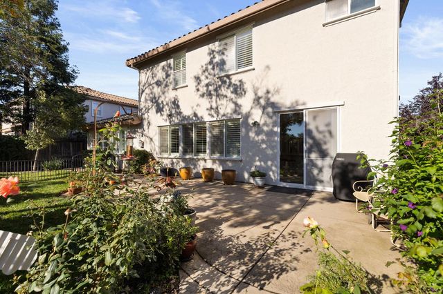 2567 Parkcrest Way, Roseville, CA 95747