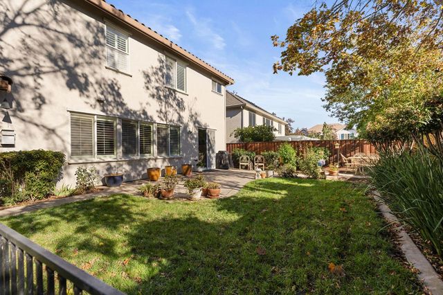 2567 Parkcrest Way, Roseville, CA 95747