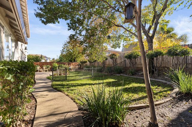 2567 Parkcrest Way, Roseville, CA 95747