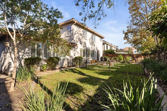 2567 Parkcrest Way, Roseville, CA 95747