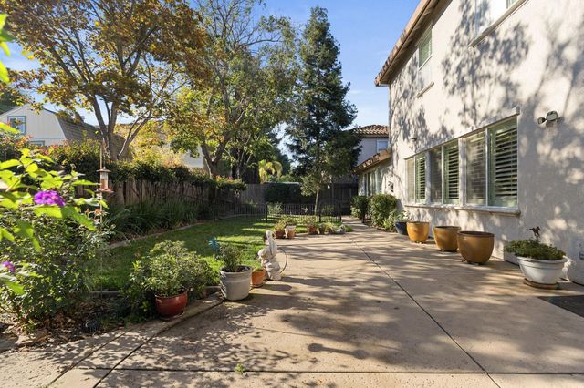 2567 Parkcrest Way, Roseville, CA 95747