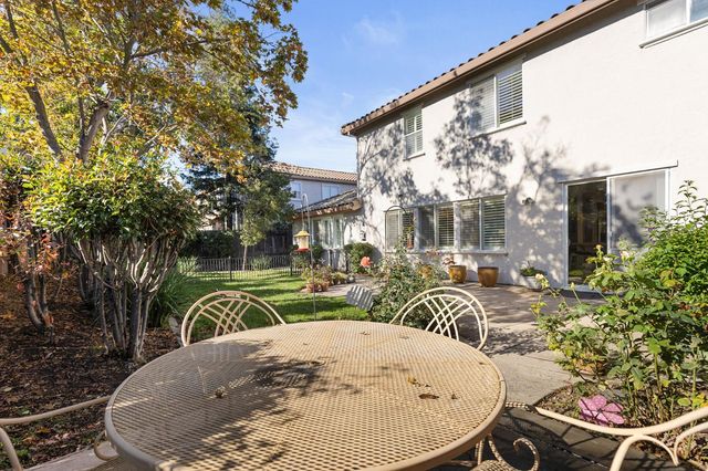 2567 Parkcrest Way, Roseville, CA 95747