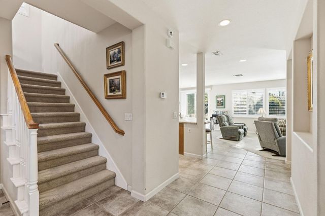 2567 Parkcrest Way, Roseville, CA 95747