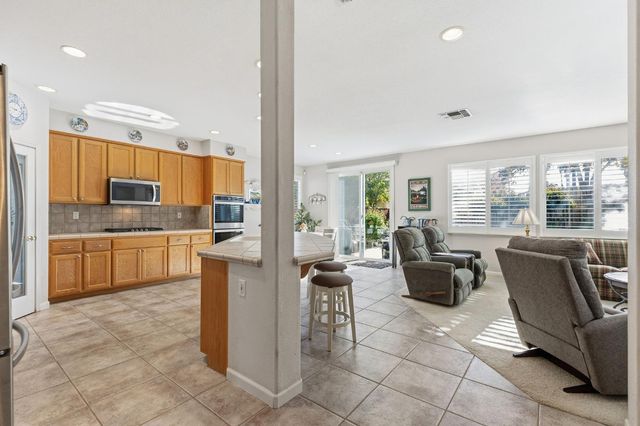 2567 Parkcrest Way, Roseville, CA 95747