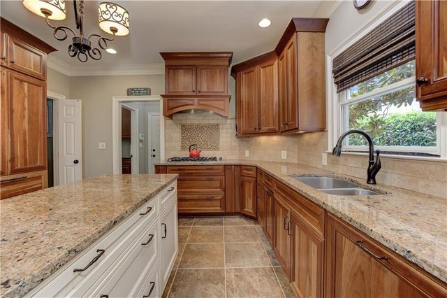 650 River Falls Court, Roswell, GA 30076