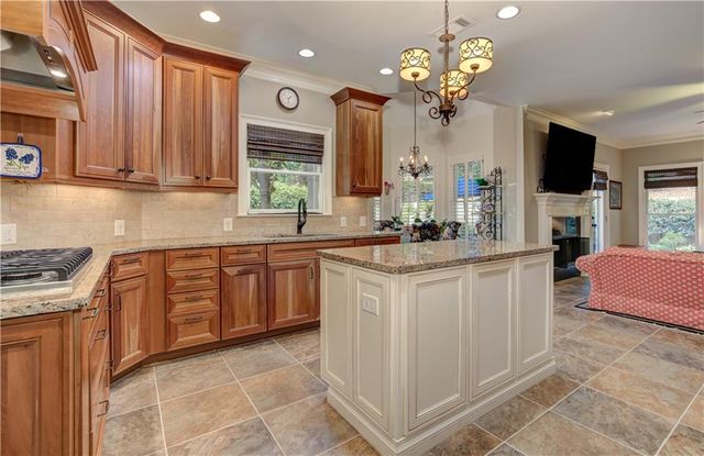 650 River Falls Court, Roswell, GA 30076
