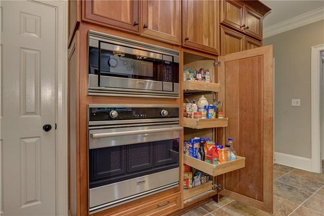 650 River Falls Court, Roswell, GA 30076