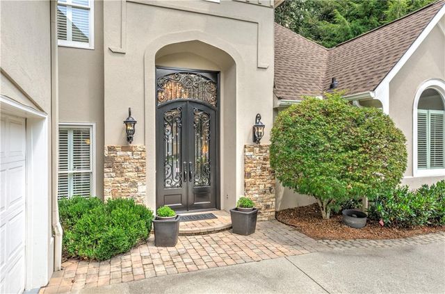 650 River Falls Court, Roswell, GA 30076