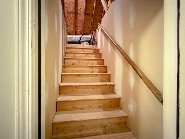 650 River Falls Court, Roswell, GA 30076
