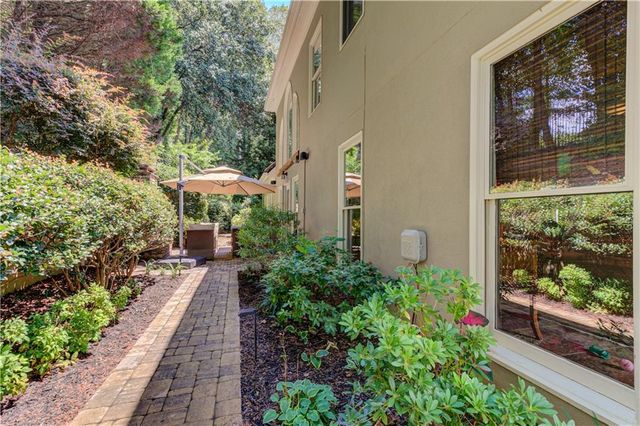 650 River Falls Court, Roswell, GA 30076