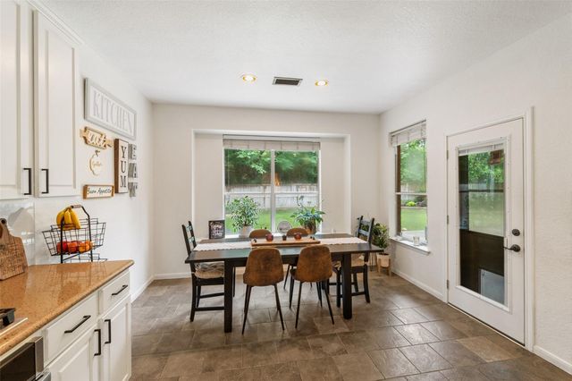 30 S Creekmist Place, The Woodlands, TX 77385