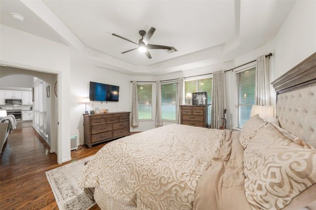 30 S Creekmist Place, The Woodlands, TX 77385