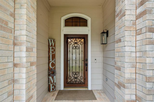 30 S Creekmist Place, The Woodlands, TX 77385