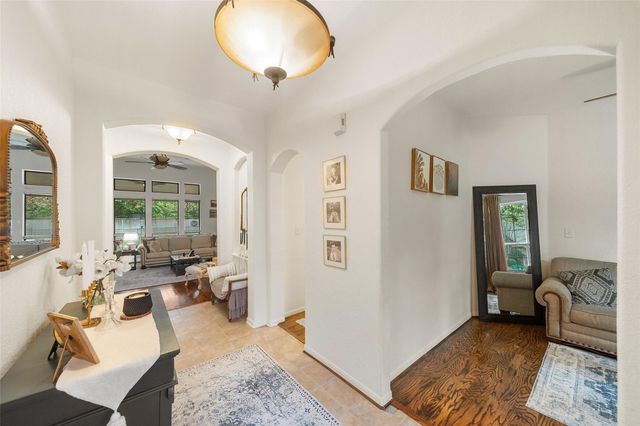 30 S Creekmist Place, The Woodlands, TX 77385