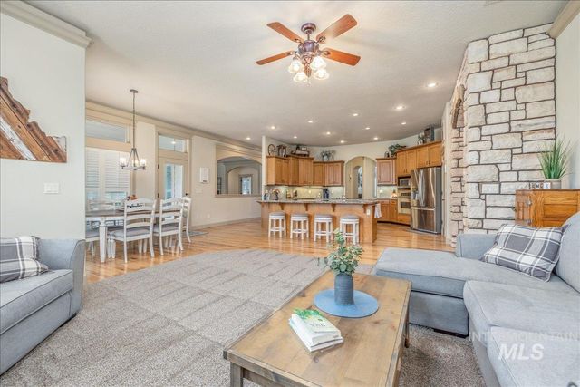 4125 S Nickel Creek Pl, Meridian, ID 83642