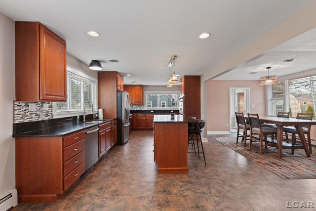 117 Park Street, Tecumseh, MI 49286