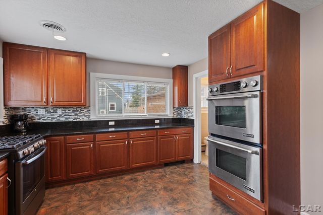 117 Park Street, Tecumseh, MI 49286