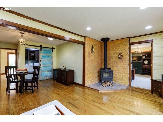 370 Sw 4TH St, Gresham, OR 97080