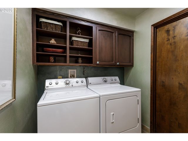 370 Sw 4TH St, Gresham, OR 97080