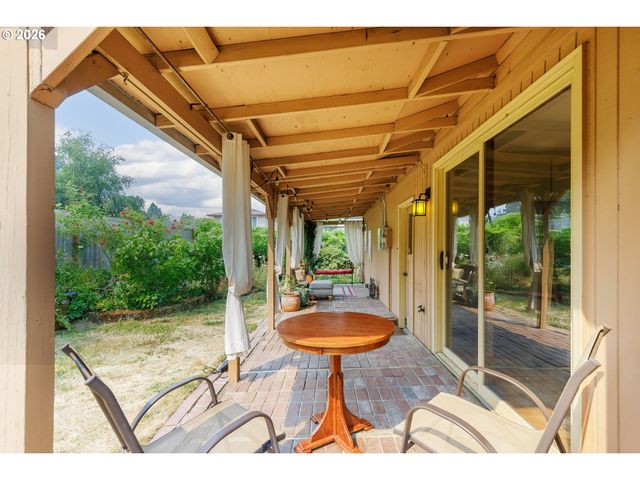 370 Sw 4TH St, Gresham, OR 97080