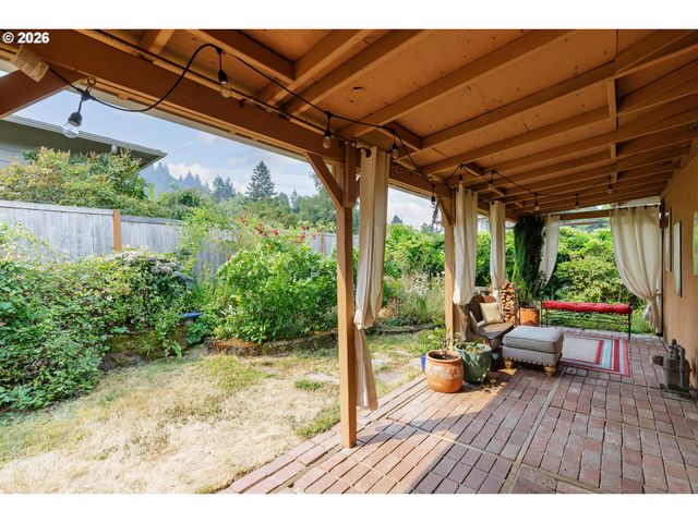370 Sw 4TH St, Gresham, OR 97080