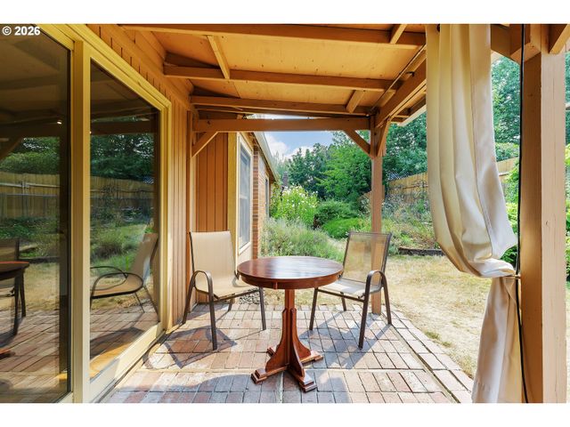 370 Sw 4TH St, Gresham, OR 97080