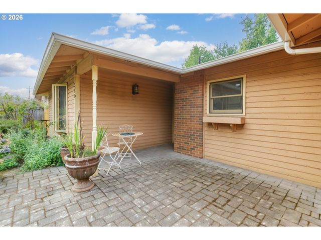 370 Sw 4TH St, Gresham, OR 97080