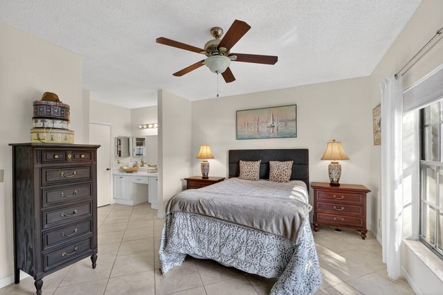 3249 Jog Park Drive 3513, Greenacres, FL 33467