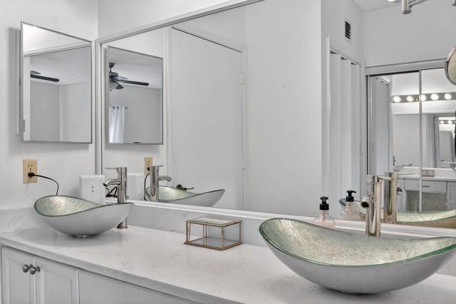 3249 Jog Park Drive 3513, Greenacres, FL 33467