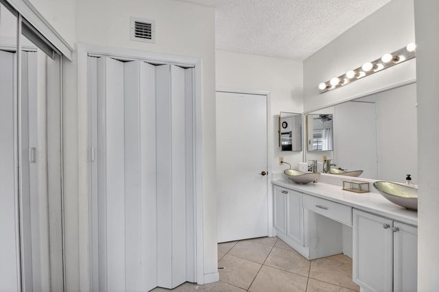 3249 Jog Park Drive 3513, Greenacres, FL 33467