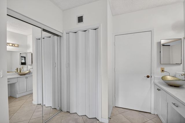 3249 Jog Park Drive 3513, Greenacres, FL 33467