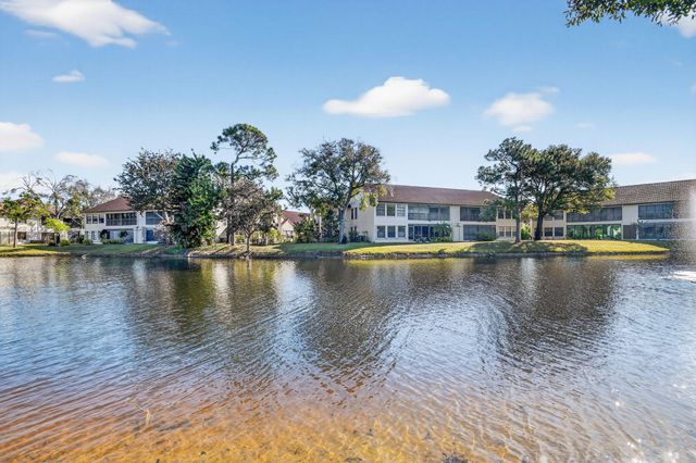 3249 Jog Park Drive 3513, Greenacres, FL 33467