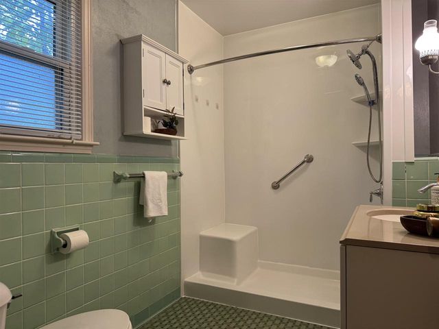 101 W WHITNEY STREET, Green Bay, WI 54301