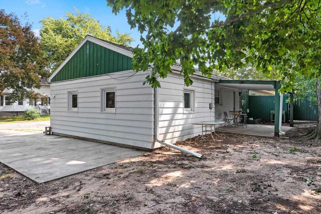 101 W WHITNEY STREET, Green Bay, WI 54301