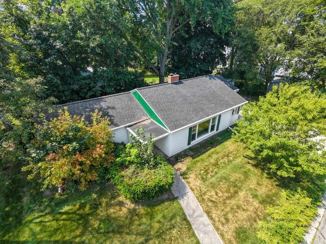 101 W WHITNEY STREET, Green Bay, WI 54301