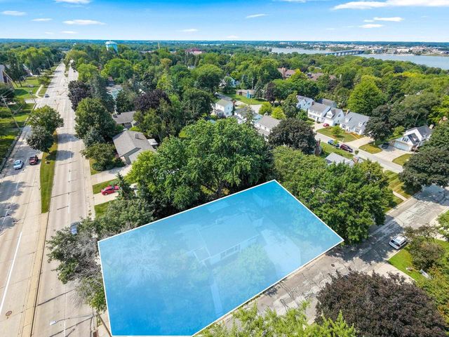 101 W WHITNEY STREET, Green Bay, WI 54301