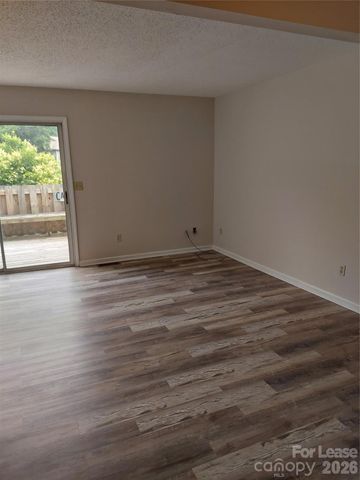 675 Lex Drive, Charlotte, NC 28262