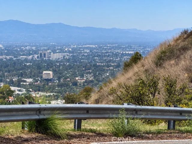 12937 Mulholland, Sherman Oaks, CA 91423