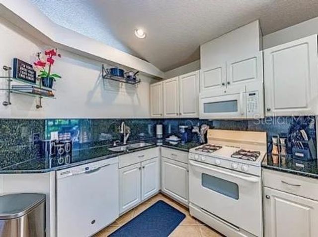 5861 WRENWATER DRIVE, Lithia, FL 33547