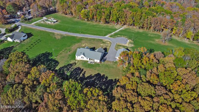 422 Peach Lane, Jamestown, TN 38556